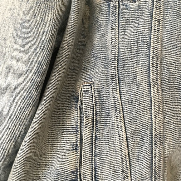 Boyfriend Ripped Light-Wash Jean Jacket - Picture 2 of 7